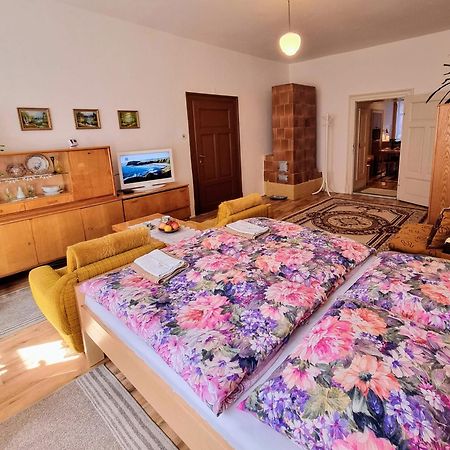 Apartment In A Historical House In The Center Of レヴォチャ エクステリア 写真