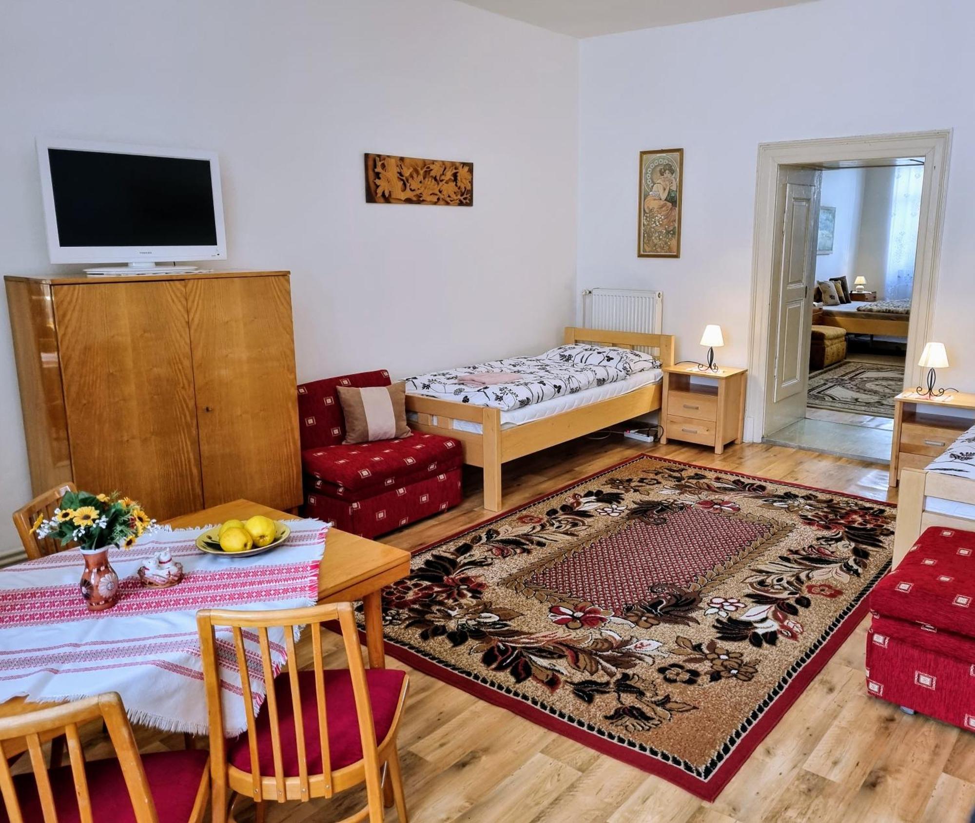 Apartment In A Historical House In The Center Of レヴォチャ エクステリア 写真
